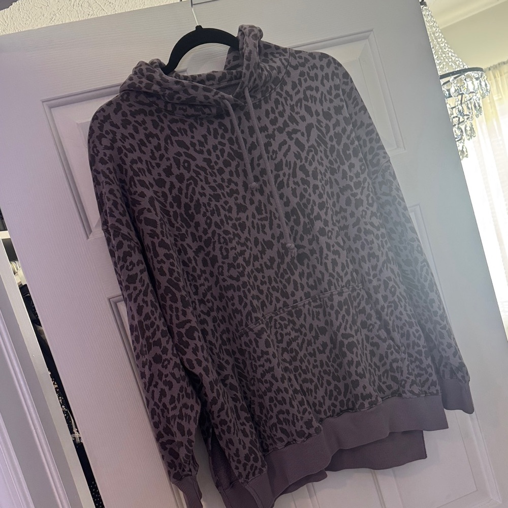 American Eagle Outfitters Purple Oversized Leopard Hoodie size small